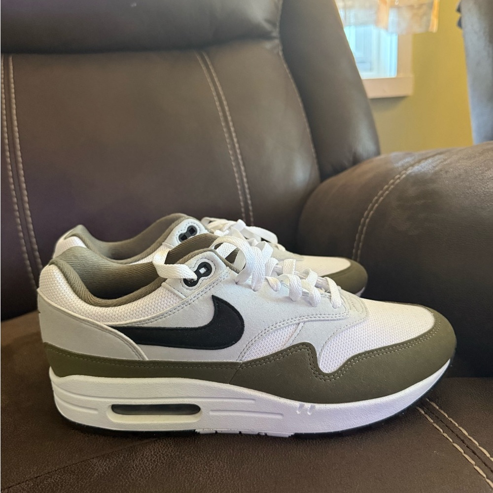 Nike Men's White and Olive Sneakers